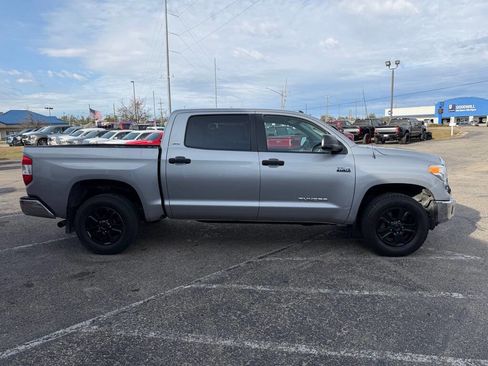 Used 2016 Toyota Tundra SR5 image 6