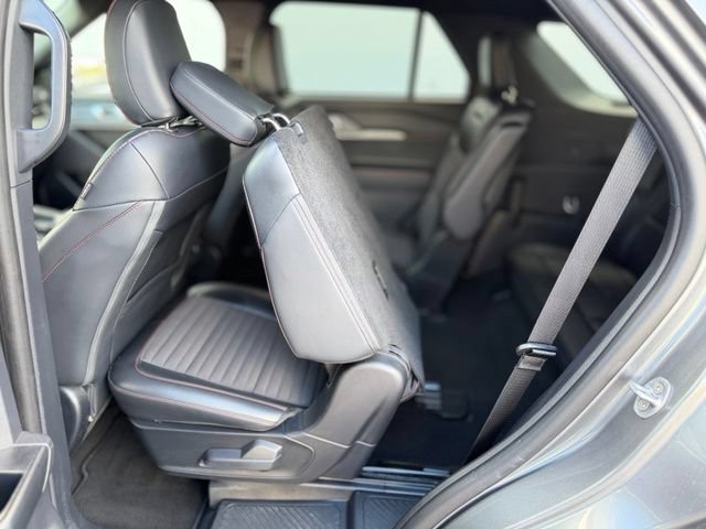 Used 2025 Ford Explorer ST-Line AWD/4WD image 22