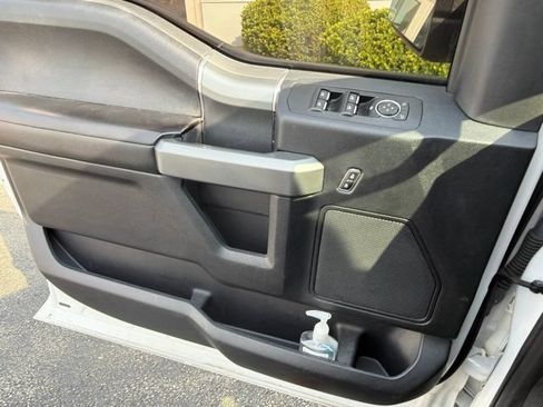Used 2019 Ford F150 XLT w/ Equipment Group 302A Luxury AWD/4WD image 13