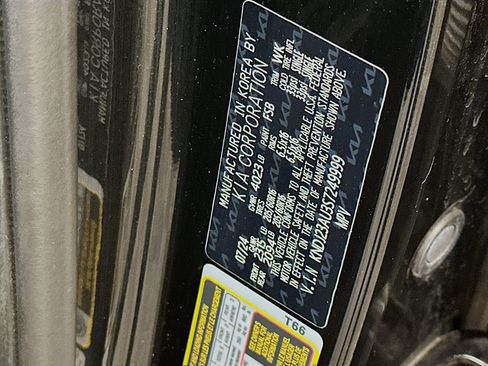 Used 2025 Kia Soul LX w/ LX Technology Package image 12