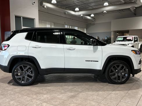 New 2026 Jeep Compass Limited image 8