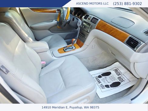 Used 2005 Lexus ES 330 FWD image 11