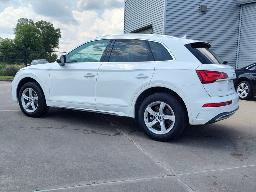 Used 2022 Audi Q5 2.0T Premium w/ Convenience Package AWD/4WD image 5
