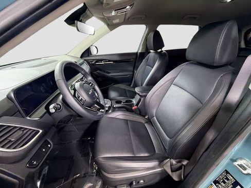 Used 2024 Kia Seltos EX FWD image 22