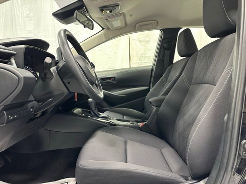 Used 2025 Toyota Corolla LE image 14