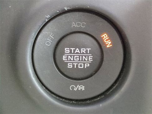 Used 2021 Jeep Wrangler Sport S image 33