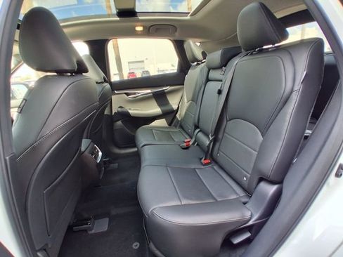 New 2025 INFINITI QX50 Luxe image 23