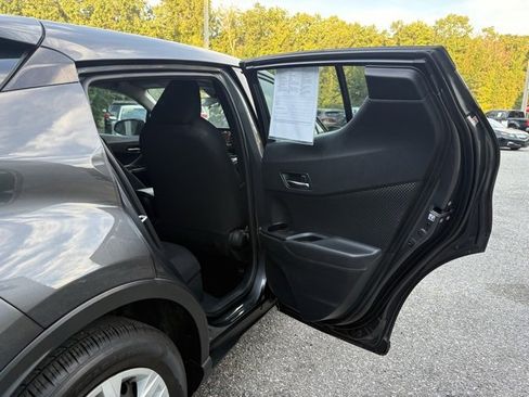 Used 2021 Toyota C-HR LE image 28