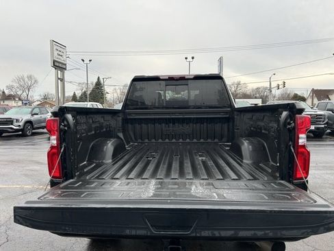 Used 2022 Chevrolet Silverado 3500 High Country w/ Technology Package image 12