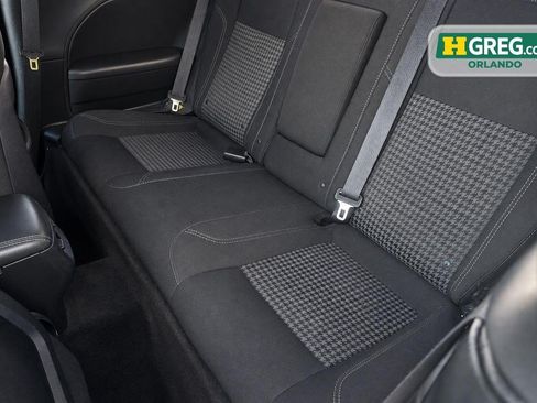 Used 2018 Dodge Challenger SXT RWD image 17