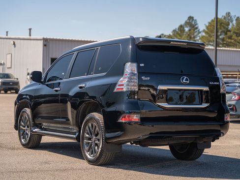 Used 2023 Lexus GX 460 Premium w/ Premium Package image 5