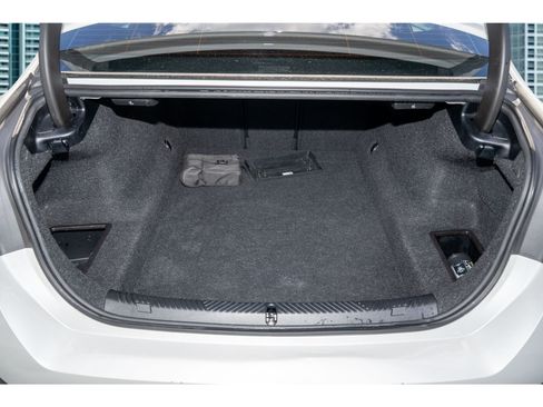 Used 2025 BMW 530i image 9