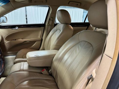 Used 2009 Buick Lucerne CXL FWD image 16