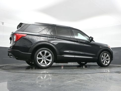 Used 2020 Ford Explorer Platinum w/ Premium Technology Package image 24