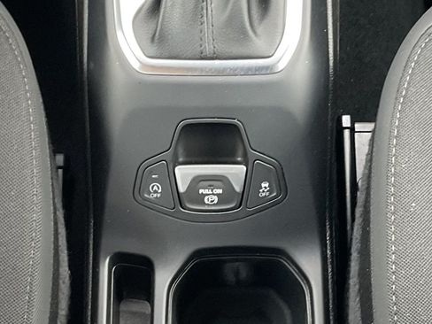 Used 2023 Jeep Renegade Latitude AWD/4WD image 19