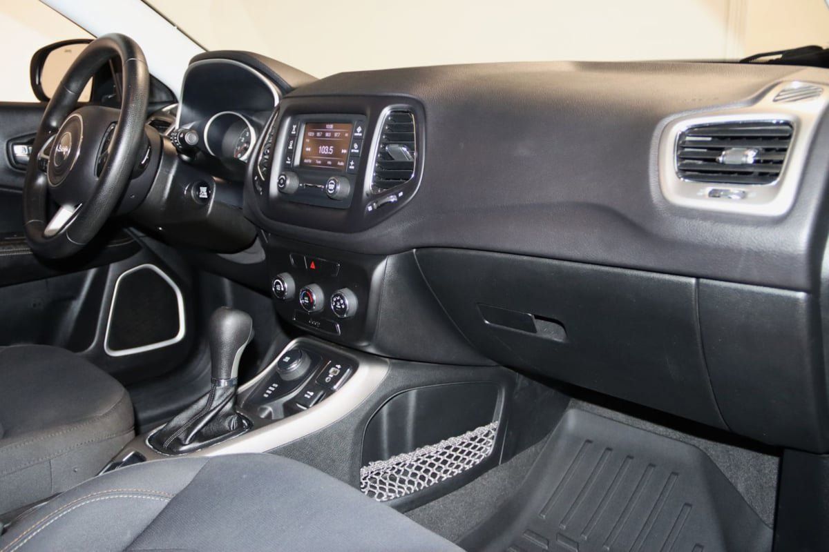 Used 2018 Jeep Compass Sport AWD/4WD image 51
