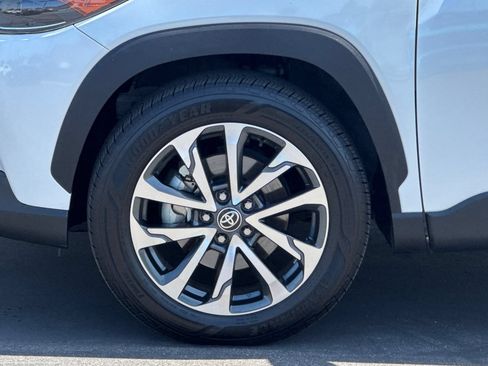 Certified 2022 Toyota Corolla Cross XLE w/ Convenience Package AWD/4WD image 35