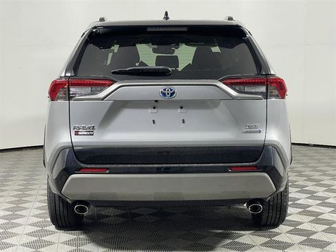 Certified 2022 Toyota RAV4 XSE w/ XSE Grade Weather Package AWD/4WD image 7