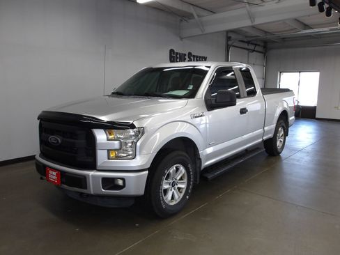 Used 2015 Ford F150 XL w/ Equipment Group 101A Mid AWD/4WD image 9
