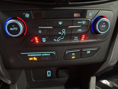 Used 2018 Ford Escape SE AWD/4WD image 4