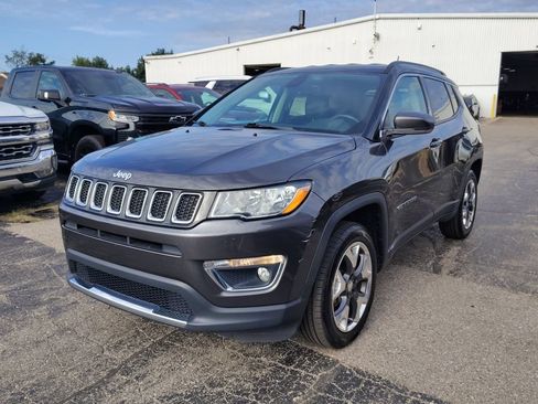 Used 2018 Jeep Compass Limited AWD/4WD image 1
