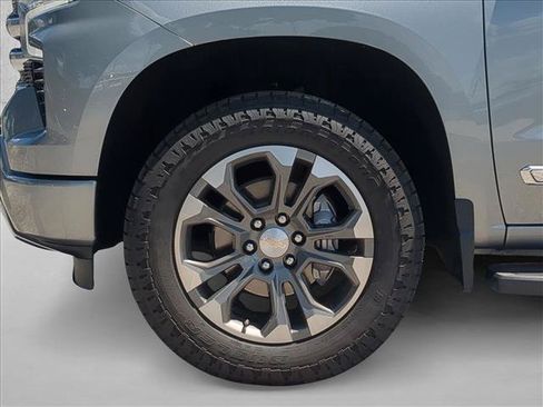 Used 2025 Chevrolet Silverado 1500 High Country AWD/4WD image 23