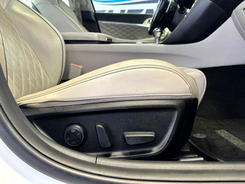 Used 2019 Genesis G70 2.0T Advanced w/ Dynamic Package image 21