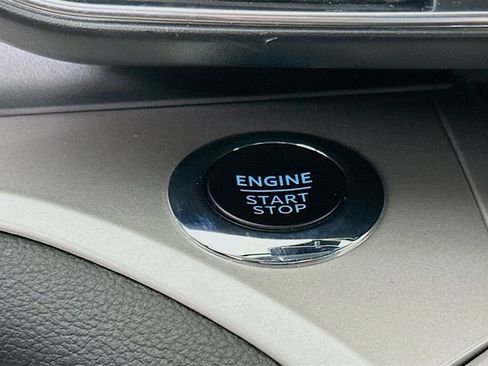 Used 2023 Ford Explorer XLT w/ Equipment Group 202A image 20