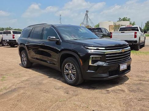 Certified 2026 Chevrolet Traverse LT FWD image 37
