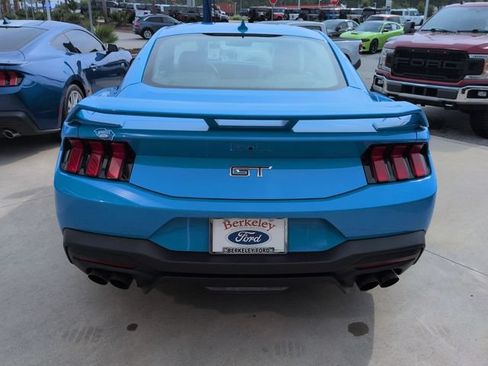 Used 2025 Ford Mustang GT Premium w/ GT Performance Package RWD image 5