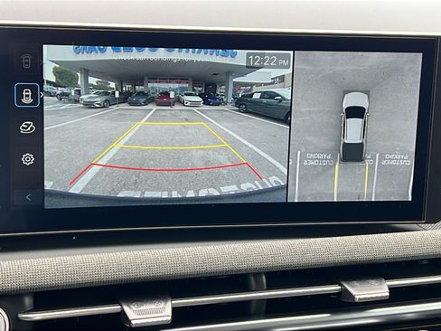 Certified 2025 Hyundai Santa Cruz Limited AWD/4WD image 17