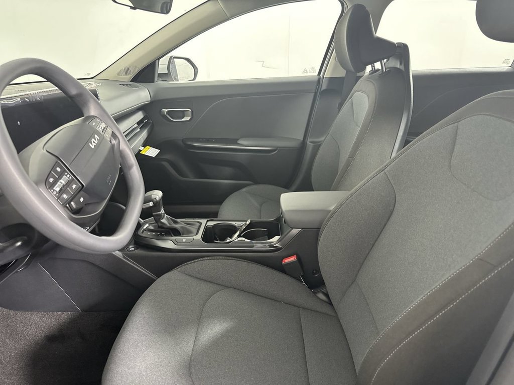 New 2026 Kia K4 FWD image 2