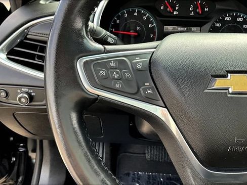 Used 2020 Chevrolet Malibu LT w/ Leather Package FWD image 11
