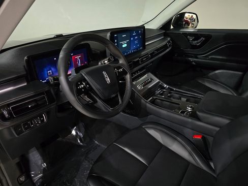 New 2026 Lincoln Aviator Premiere image 17