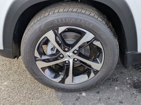 New 2026 Chevrolet Trax RS w/ Sunroof Package image 26