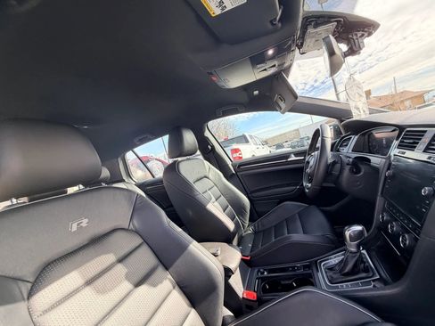 Used 2018 Volkswagen Golf 4-Door AWD/4WD image 29