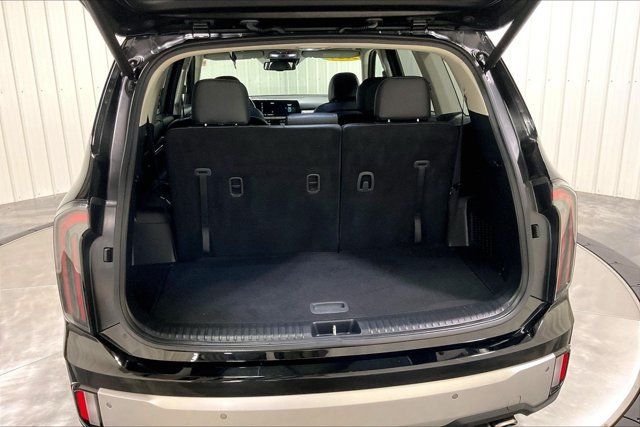 Used 2024 Kia Telluride EX w/ EX Captain's Chair Package AWD/4WD image 39