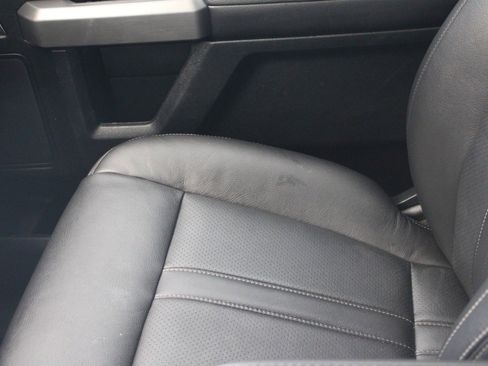 Used 2018 Ford F150 XLT w/ Equipment Group 302A Luxury image 9