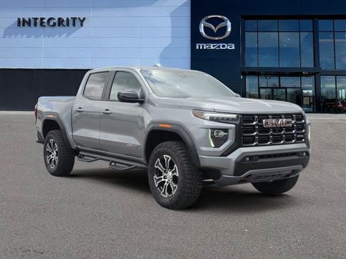 Used 2024 GMC Canyon AT4 w/ Technology Package AWD/4WD image 2