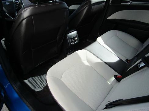 Certified 2019 Ford Fusion SE w/ Equipment Group 151A image 14