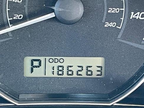 Used 2011 Subaru Forester 2.5X w/ Alloy Wheel Value Pkg image 36