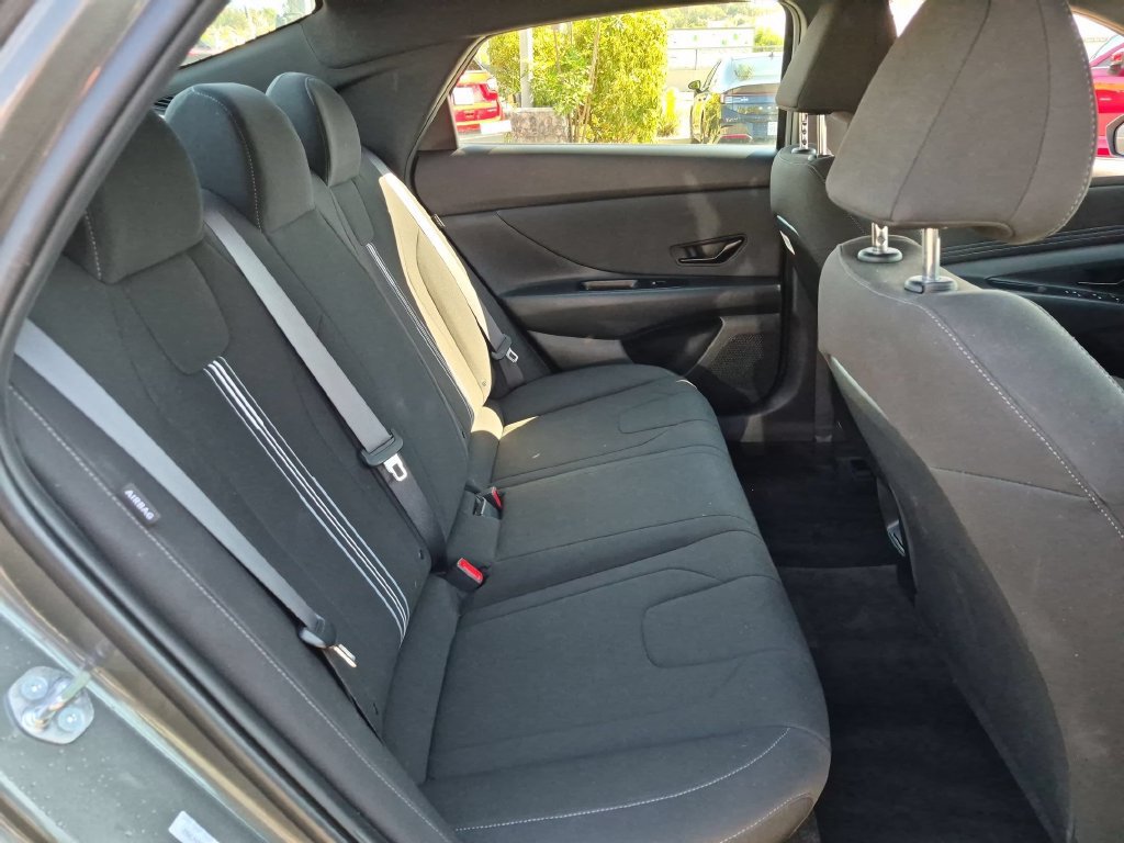 Used 2026 Hyundai Elantra Sport FWD image 31