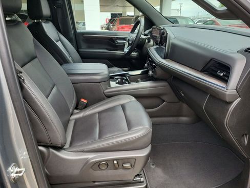 Certified 2025 Chevrolet Tahoe LT image 27