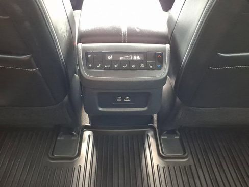 Used 2025 Nissan Pathfinder SL w/ SL Premium Package FWD image 13