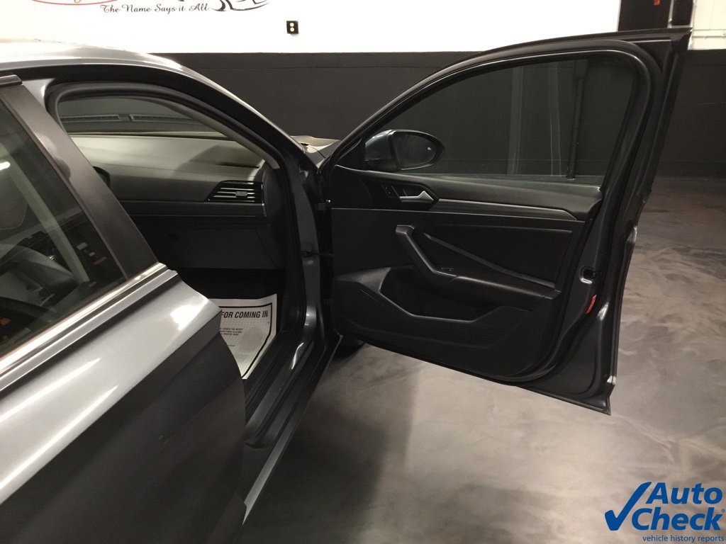 Used 2019 Volkswagen Jetta SEL FWD image 39