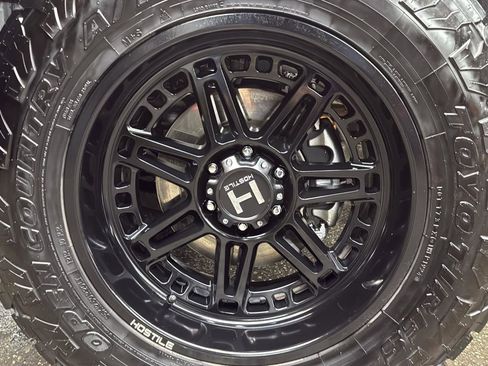 Used 2021 Ford F150 XLT w/ Equipment Group 302A High image 9