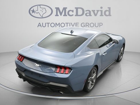 Used 2025 Ford Mustang Coupe RWD image 38