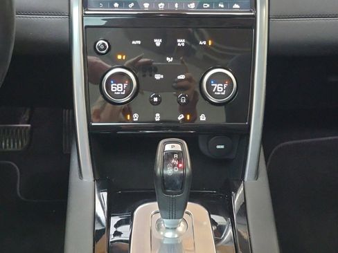 Used 2020 Land Rover Discovery Sport image 23