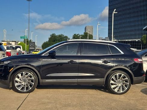 Used 2022 Lincoln Nautilus Reserve w/ Equipment Group 201A AWD/4WD image 9