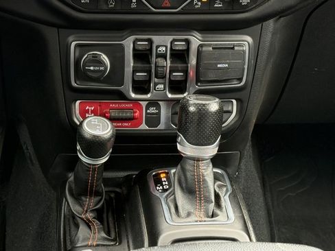 Used 2020 Jeep Gladiator Mojave AWD/4WD image 21